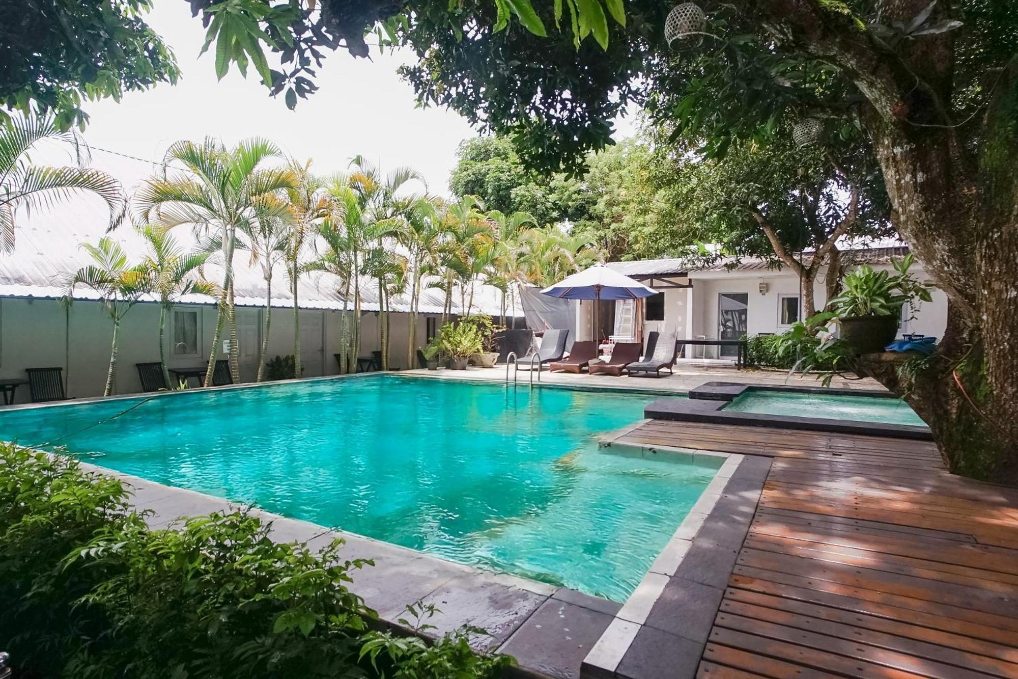Kos 168 Jimbaran Hotel Luaran gambar