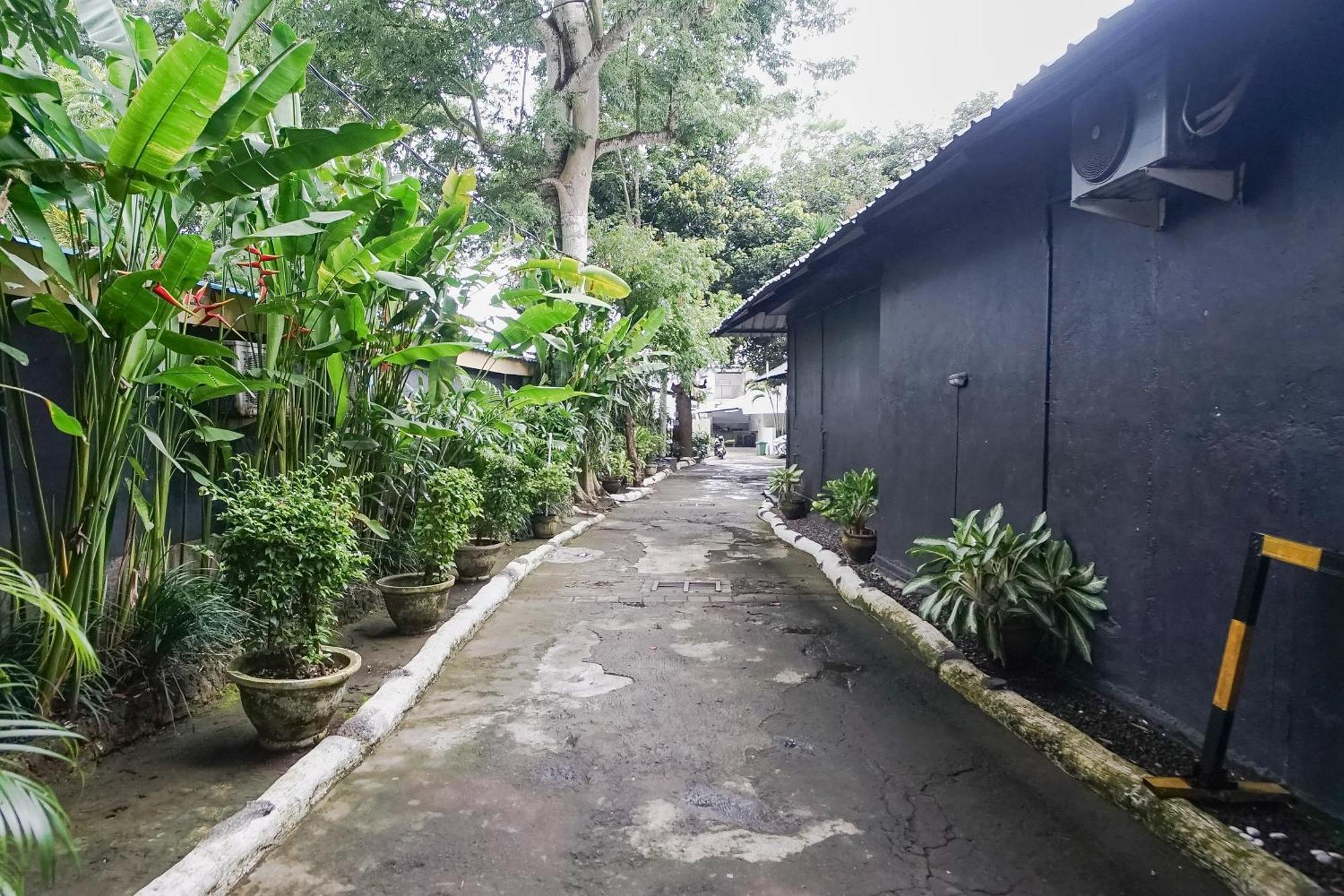 Kos 168 Jimbaran Hotel Luaran gambar